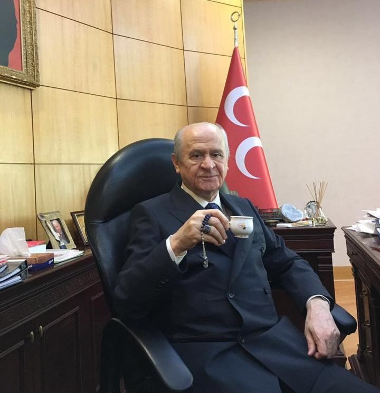 1.-yazi-icin-1.-foto-devlet-bahceli-001.jpg