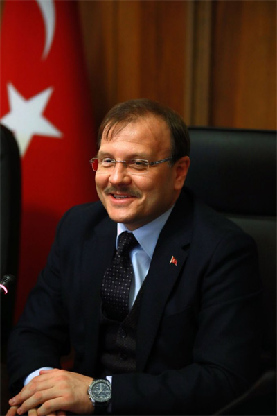 1.-yazi-icin-basbakan-yardimcisi-hakan-cavusoglu-005.jpg