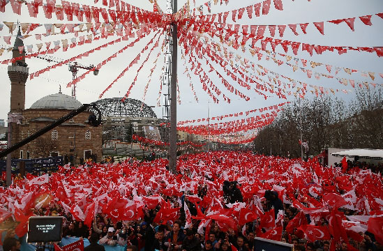 1.-yazi-icin-bursa-miting.jpg