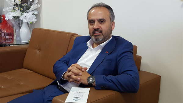 1.-yazi-icin-buyuksehir-belediye-baskani-alinur-aktas-002.jpg