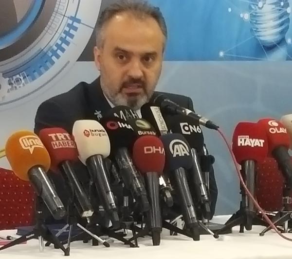 1.-yazi-icin-buyuksehir-belediye-baskani-alinur-aktas-012.jpg