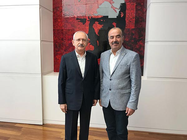 1.-yazi-icin-chp-genel-baskani-kemal-kilicdaroglu-ve-mudanya-belediye-baskani-hayri-turkyilmaz.jpg
