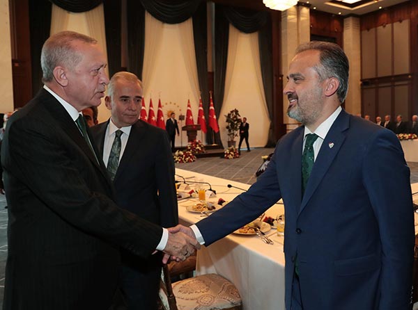 1.-yazi-icin-cumhurbaskani-recep-tayyip-erdogan-ve-bursa-buyuksehir-belediye-baskani-alinur-aktas,-buyuksyehir-baskanlari-toplantisi.jpg