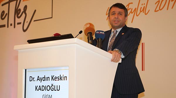 1.-yazi-icin-goc-idaresi-baskanligi-uyum-ve-iletisim-daire-baskani-dr.-aydin-keskin-kadioglu.jpg