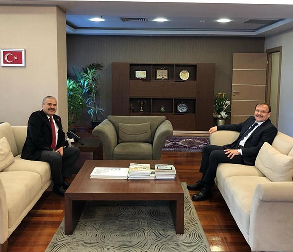 1.-yazi-icin-hakan-cavusoglu-ve-epdk-baskani-mustafa-yilmaz-gorusmesi.jpg