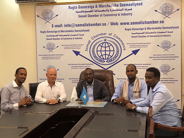 1.-yazi-icin-kizilay-bursa-subesi-baskani-davut-gurkan-ve-somali-ticaret-odasi-baskanvekili-abdulrashid-ali-aimashe-.jpg