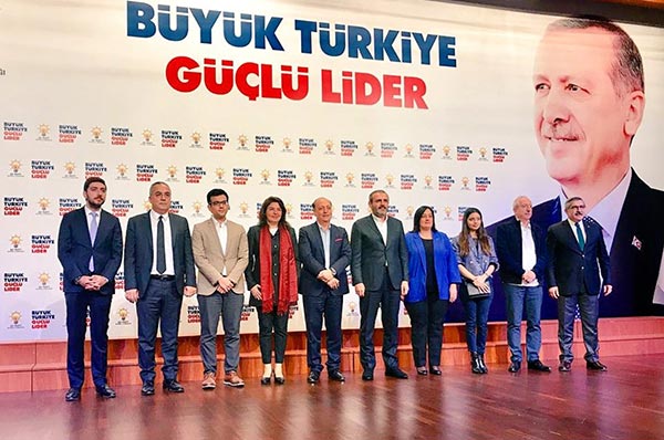 2.-yazi-icin-ak-parti-kadin-ve-genclik-kollari-medya-baskanlari-egitiminde-bursa-ekibi.jpg