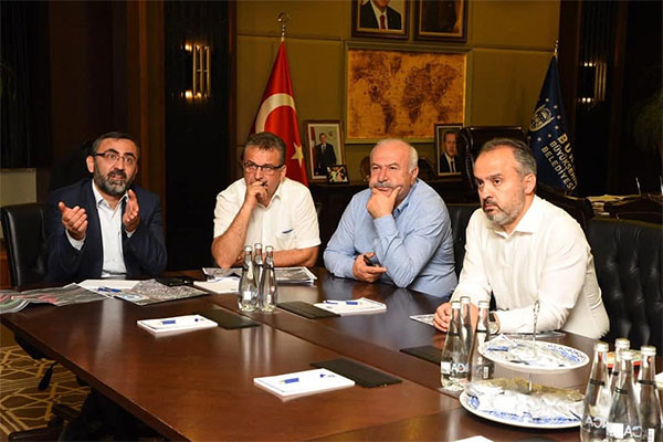 2.-yazi-icin-bursa-kent-konseyi-ulasim-calisma-grubu-ve-baskan-alinur-aktas-toplantisi.jpg