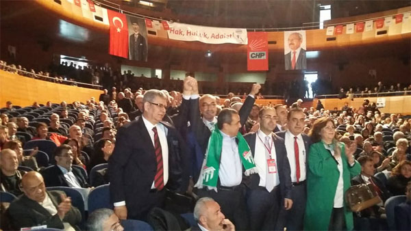 2.-yazi-icin-chp-il-kongresi-ismet-karaca-ve-huseyin-akkus.jpg