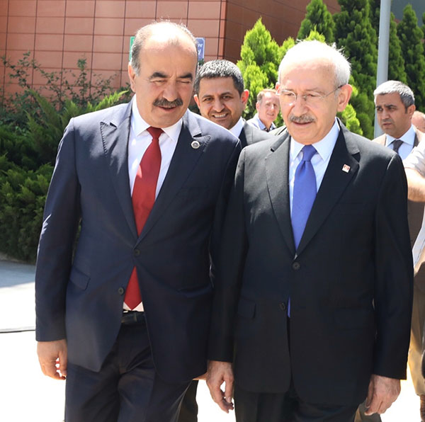 2.-yazi-icin-kemal-kilicdaroglu-ve-hayri-turkyilmaz.jpg