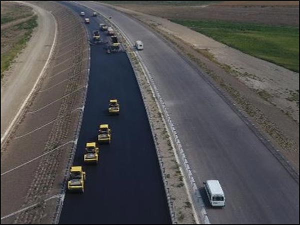 2.-yazi-icin-otoyol-karacabey-susurluk-bolumu-asfalt-calismasi.jpg