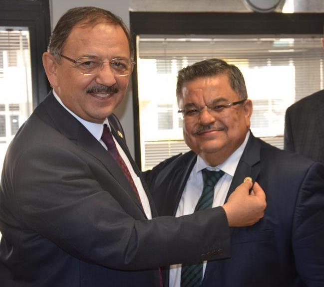 3.-yazi-icin-ak-parti-yerel-yonetimler-baskani-mehmet-ozhaseki-ve-yardimcisi-selim-yagci.jpg