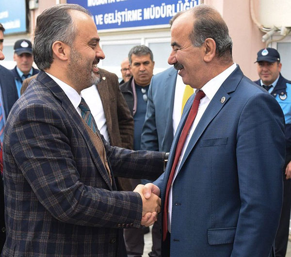 3.-yazi-icin-buyuksehir-belediye-baskani-alinur-aktas-ve-mudanya-belediye-baskani-hayri-turkyilmaz.jpg