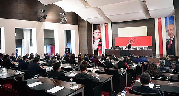 3.-yazi-icin-chp-parti-meclisi-toplantisi.jpg