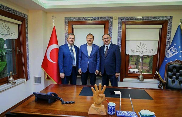 3.-yazi-icin-hakan-cavusoglu,-sadi-kurtulan,-kipcak-belediye-baskani-oleg-garizan-.jpg