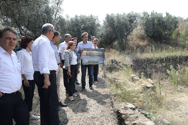 4.-yazi-icin-mudanya-myrleia-antik-kenti-chp-genel-baskan-yardimcilari-incelemesi.jpg