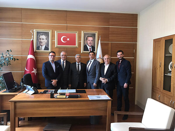 4.-yazi-icin-mufit-aydin-ve-inegollu-mobilyacilar-ak-parti-genel-baskan-yardimcisi-vedat-demiroz-gorusmesi.jpg