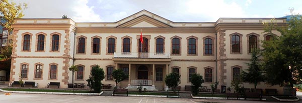 5.-yazi-icin-bursa-erkek-lisesi-yasayan-egitim-muzesi-oluyor.jpg