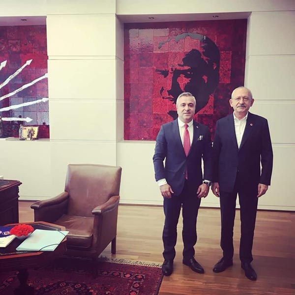 5.-yazi-icin-chp-genel-baskani-kemal-kilicdaroglu-ve-ozgur-erdursun.jpg