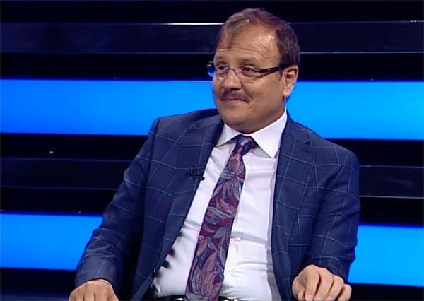 5.-yazi-icin-hakan-cavusoglu.png