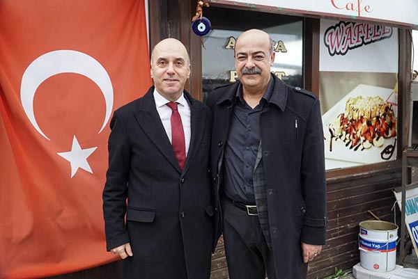 6.-yazi-icin-ak-parti-mudanya-adayi-murat-unal-ve-guven-gunsan.jpg