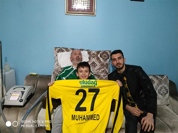 6.-yazi-icin-bursaspor-kalecisi-muhammed-sengezer,-hamza-geldi,-ziyaret.jpg