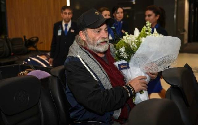 emmy-odulu-alan-haluk-bilginer-ev-ne-zaman-12659289_21_m.jpg