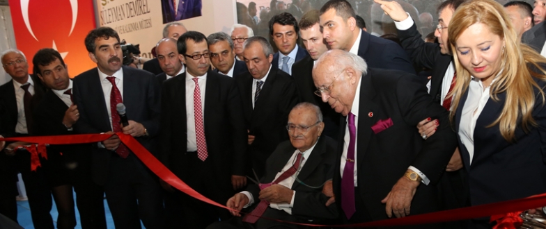 Demirel Müzesi kapılarını açtı Demirel Müzesi kapılarını açtı