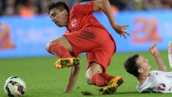 Kendine hayran bıraktı Kendine hayran bıraktı