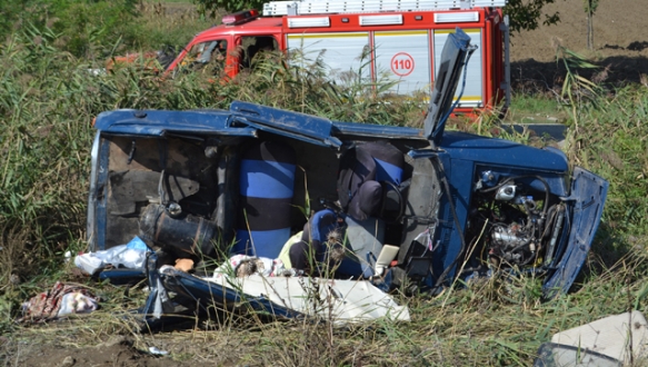 Bursa`da feci kaza: 3 yaralı