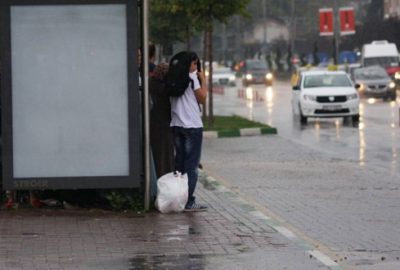 Bursalılar yağmura hazırlıksız yakalandı