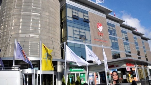 TFF`den İzlanda maçıyla ilgili önemli açıklama Türkiye Futbol Federasyonu (TFF), İzlanda`da yaşanan volkanik aktiviteyle ilgili UEFA