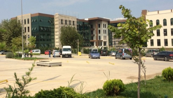 Orhangazi Üniversitesi`ne mühür Orhangazi Üniversitesi`ne mühür