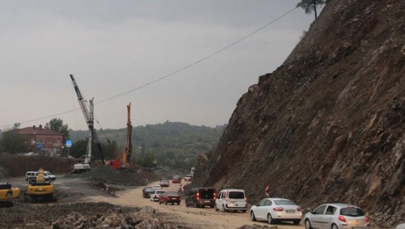 Bursa`da yağmur heyelana neden oldu Bursa`da yağmur heyelana neden oldu