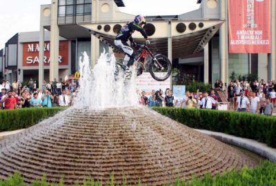 Lampkin’den nefes kesen şov