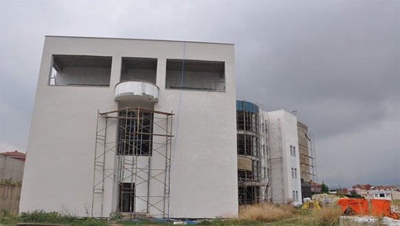 Diş Hastanesi inşaatı durduruldu