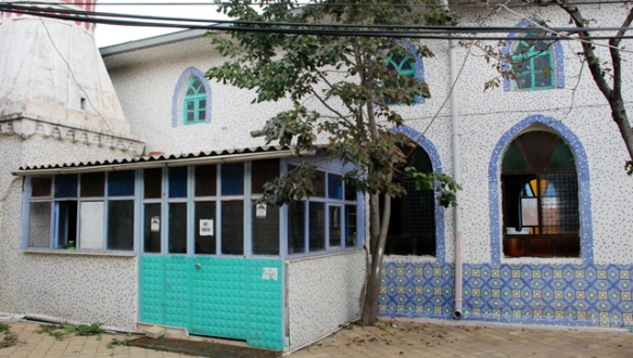 Cenaze namazı kıldıracak imam bulamayınca çıldırdılar Cenaze namazı kıldıracak imam bulamayınca çıldırdılar