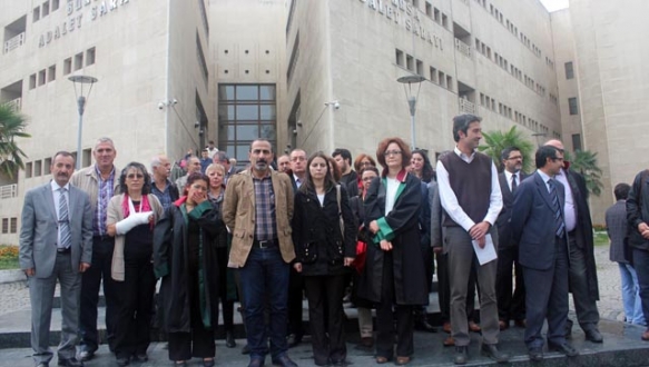 Meslektaş dayanışması