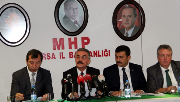 `Eğitim yaz-boz tahtasına döndü`