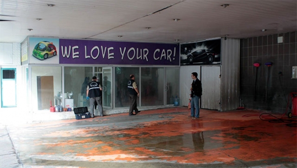 Bursa’da oto yıkamacının kasasını çaldılar