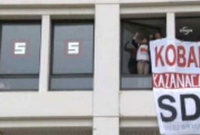 Kobani eylemcileri televizyon bastı