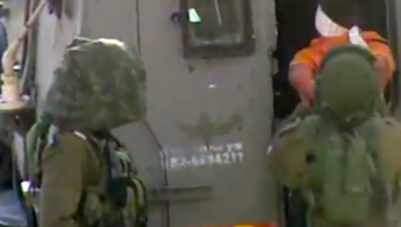 Engelli çocuğa kelepçe Engelli çocuğa kelepçe