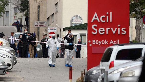 Hastane önünde patlama