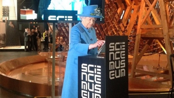 Kraliçe tweet attı Kraliçe tweet attı