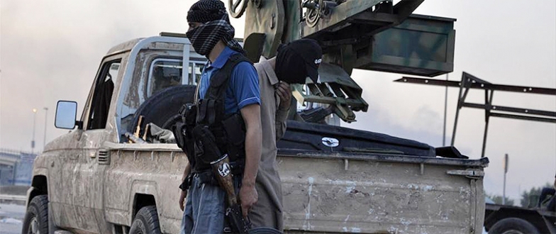 Beyaz Kefenliler, IŞİD emiri ve 17 korumasını öldürdü! Beyaz Kefenliler, IŞİD emiri ve 17 korumasını öldürdü!