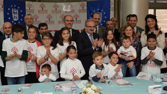 Vali ve başkan çocuklarla kan kardeşi oldu