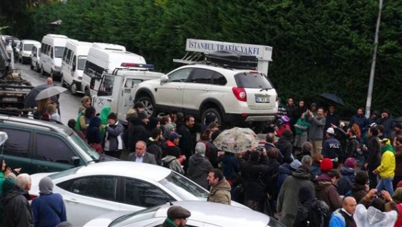 Validebağ`da `hatalı park` eylemi