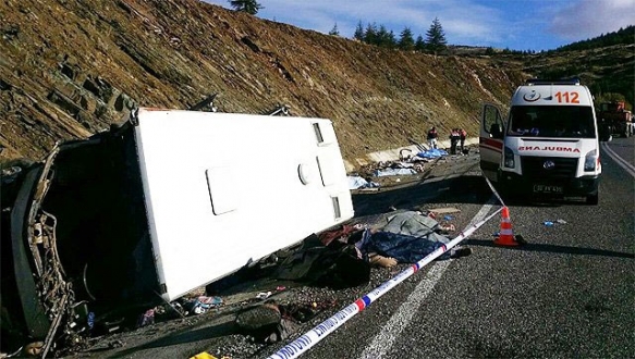 Isparta`da katliam gibi kaza!