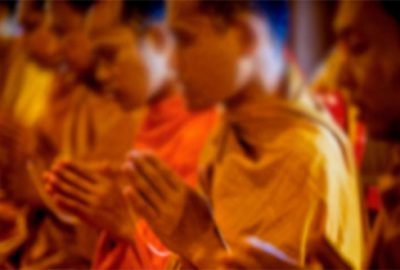 Budist rahip genç kıza tecavüz etti