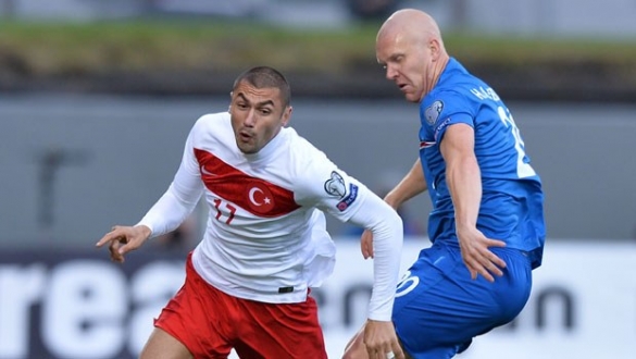 2016 Avrupa Futbol Şampiyonası elemelerinde Çek Cumhuriyeti ve Letonya ile